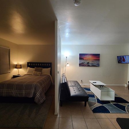 Appartamento Kasota Cozy Coves Victorville Esterno foto
