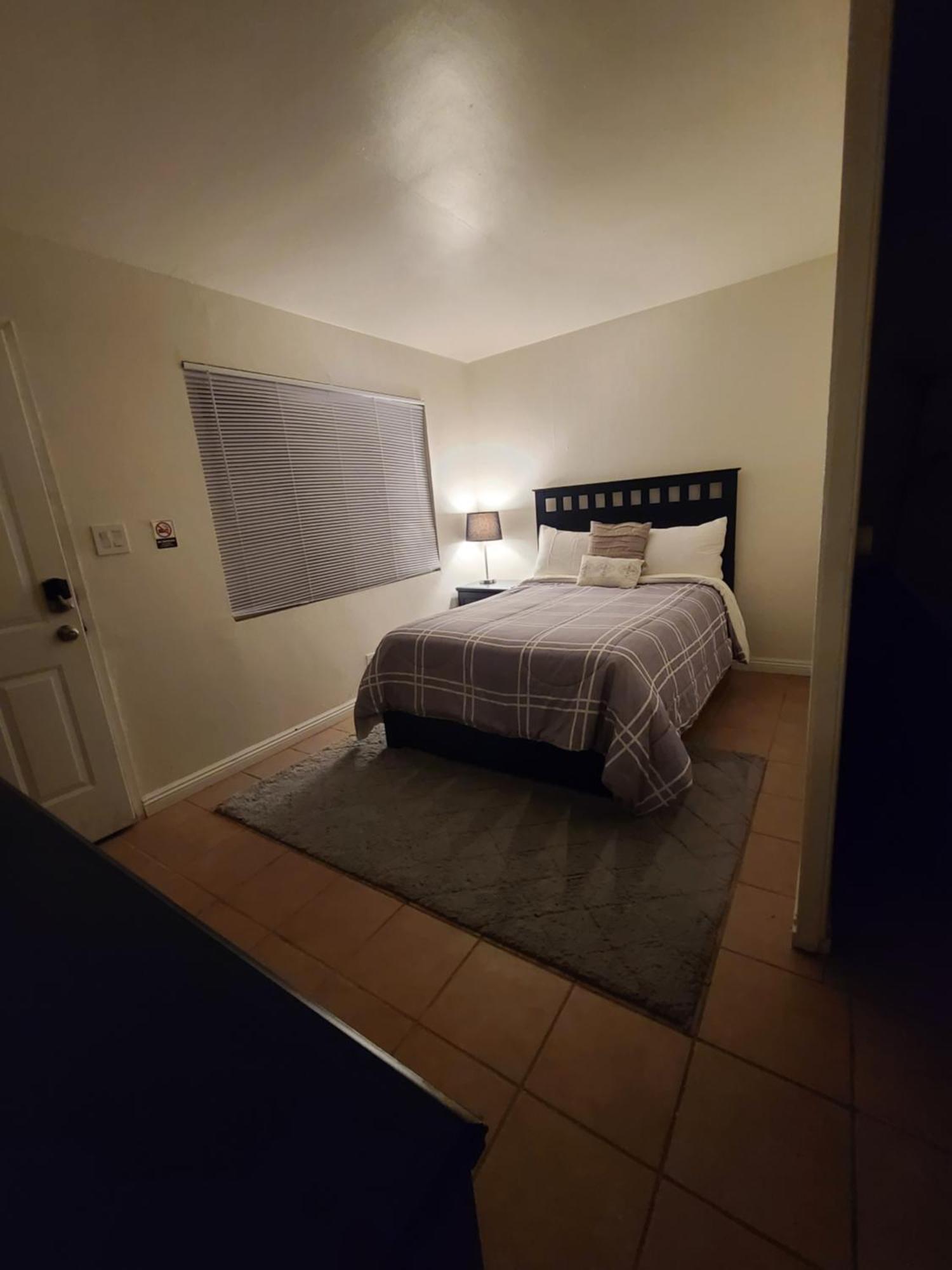 Appartamento Kasota Cozy Coves Victorville Esterno foto